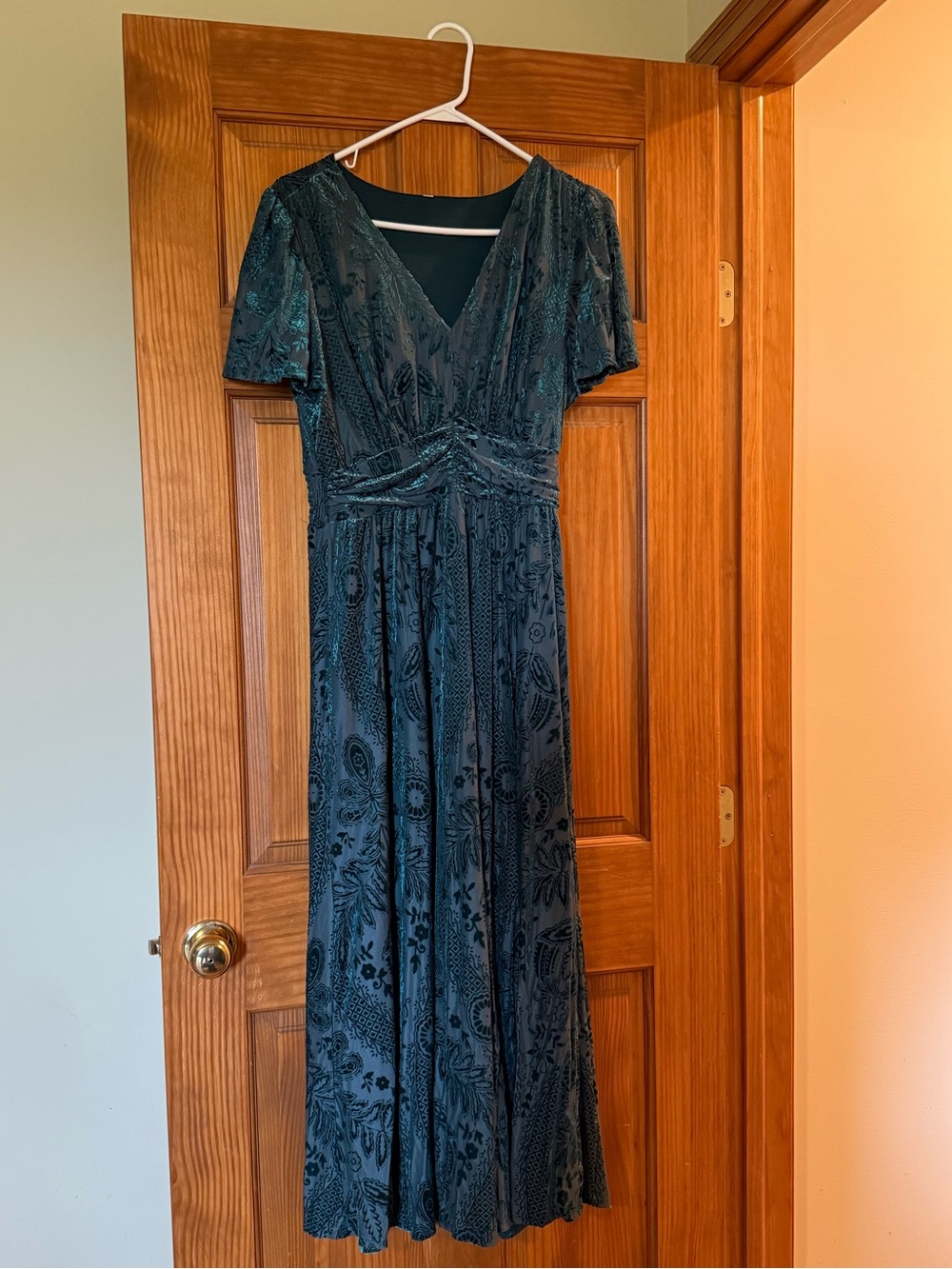 Simplee brand “Baltic born”type dress